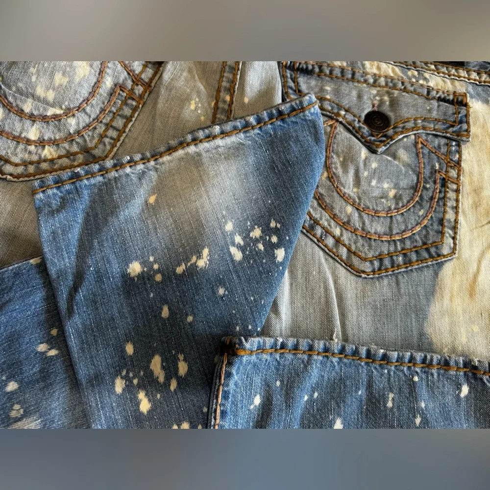 MENS TRUE RELIGION JEANS